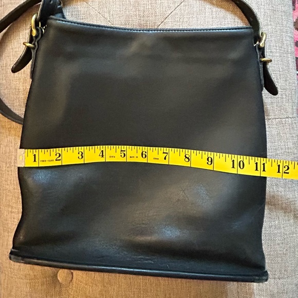 Coach Vintage Black Square Bag 11” x 11” x 3” Good condition - Picture 3 of 16